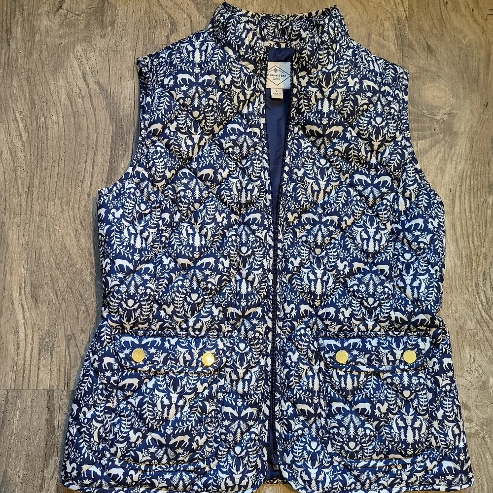 St. Johns Bay puffer vest‎ blue with woodland creatures womens size small